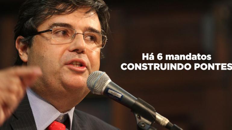 HÁ SEIS MANDATOS COMO DEPUTADO, CONSTRUINDO PONTES