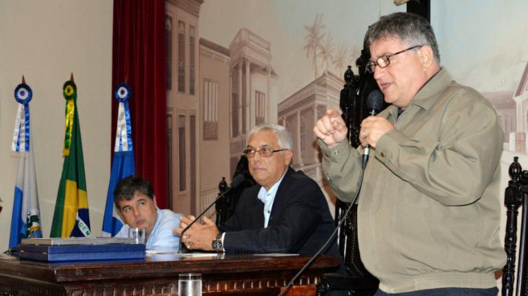 INEA entrega licença que permite pavimentação da Estrada de Santa Tereza, em Macaé