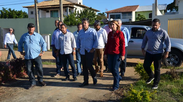 Prefeitura e Estado acompanham limpeza do Canal Campos-Macaé