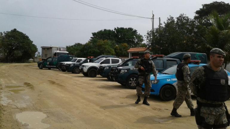 Operação conjunta é realizada para coibir invasões nos distritos de Arraial do Cabo