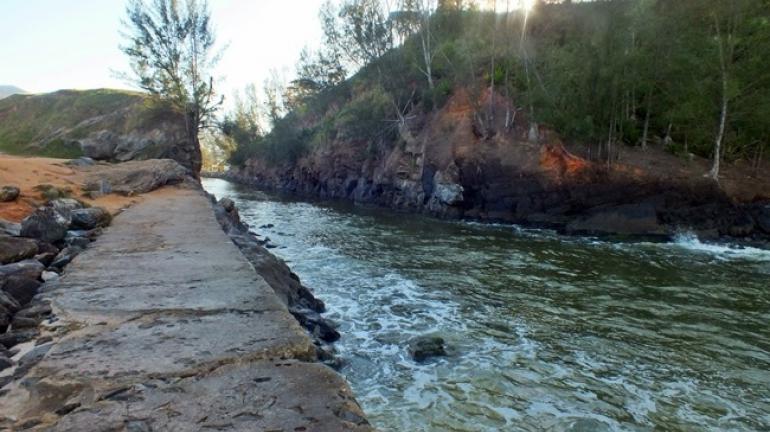 Maricá: Começa desassoreamento do canal de Ponta Negra