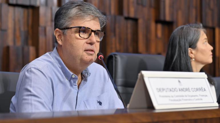 ANDRÉ CORRÊA APROVA EMENDA CONSTITUCIONAL QUE REGULAMENTA PRESCRIÇÃO DE AÇÕES PUNITIVAS DO TRIBUNAL DE CONTAS