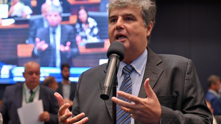 AGORA É LEI COM PARECER FAVORÁVEL DE ANDRÉ CORRÊA: ISENÇÃO DE IMPOSTOS PARA MEDICAMENTO DE DISTROFIA MUSCULAR DE DUCHENNE