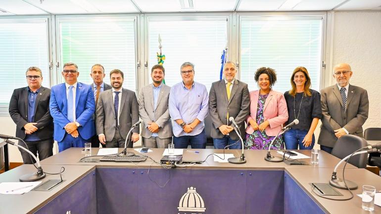 André Corrêa assume presidência da Comissão de Orçamento