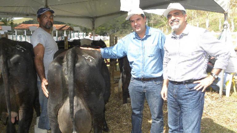 André Corrêa comemora sucesso da Rio Genética em Valença