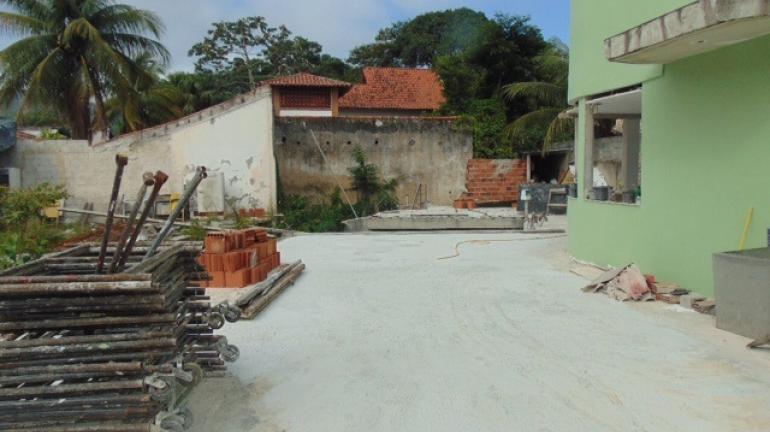 Instituto Estadual do Ambiente embarga obra irregular em Piratininga