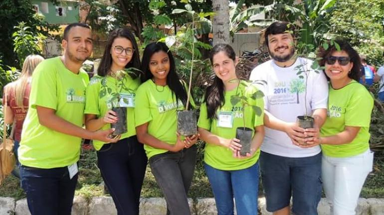 Jovens celebram o Dia Nacional da Juventude com atividades de educação ambiental na APA Macacu