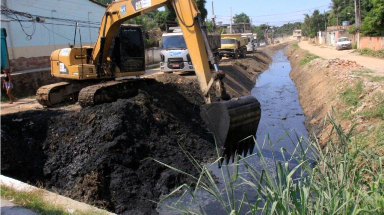 Belford Roxo recebe ações do Programa Limpa Rio