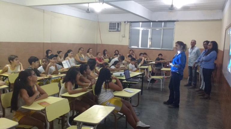 Benefícios do saneamento são tema de palestra no Centro Educacional Soares Herdy