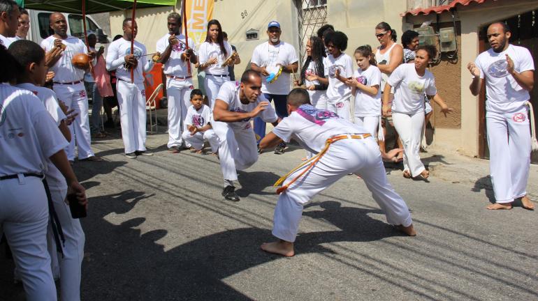 Cidadania Ambiental leva reciclagem e educação ambiental para moradores de Quintino