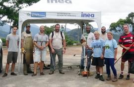 Voluntários iniciam recuperação da Colina dos Mirantes