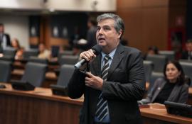 Deputado André Corrêa participa da discussão sobre o orçamento do Estado para 2026 no plenário da Alerj