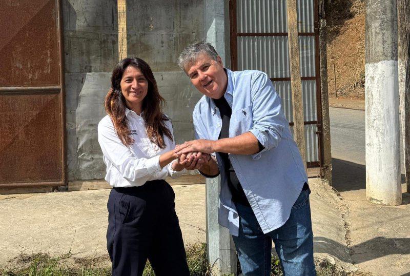 Katia Miki e André Corrêa anunciam nova rede de tubulação pela Cedae em Barra do Piraí